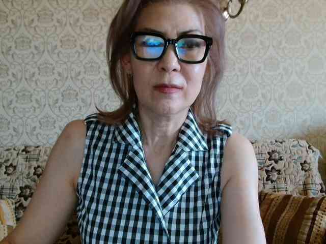 ElegantLady00 webcam