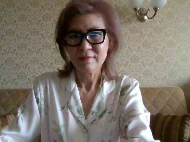 ElegantLady00 webcam