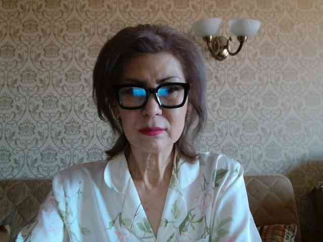 ElegantLady00 webcam