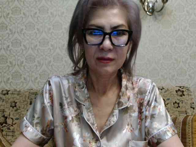 ElegantLady00 webcam
