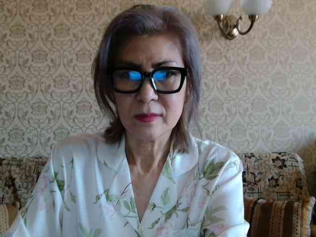 ElegantLady00 webcam