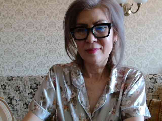 ElegantLady00 webcam