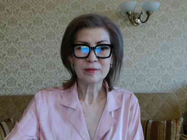 ElegantLady00 webcam