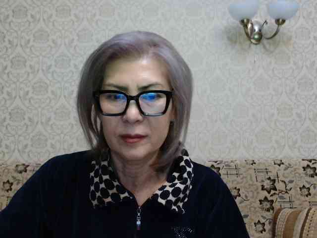 ElegantLady00 webcam