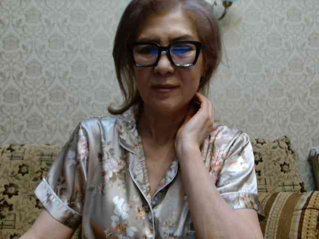 ElegantLady00 webcam