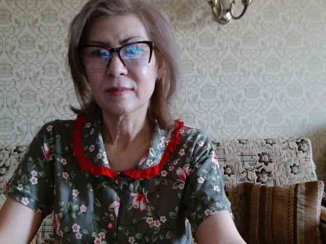 ElegantLady00 webcam