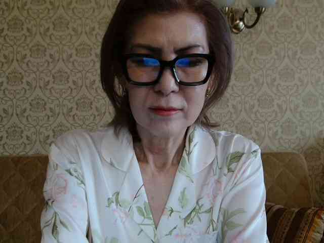 ElegantLady00 webcam