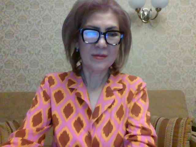 ElegantLady00 webcam