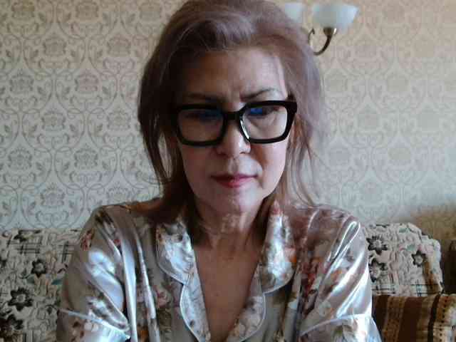 ElegantLady00 webcam
