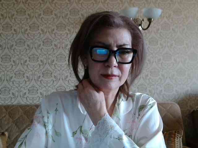 ElegantLady00 webcam