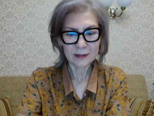 ElegantLady00 webcam