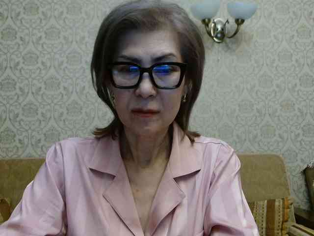 ElegantLady00 webcam