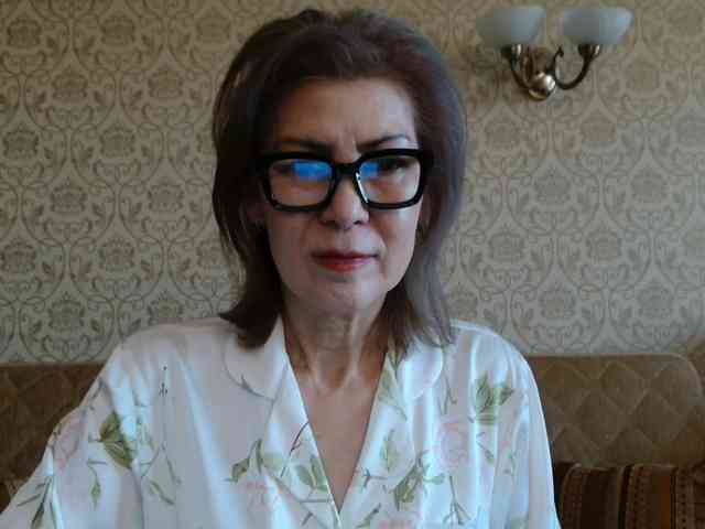 ElegantLady00 webcam