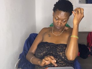 InstaG_TittyMonroe's Live Webcam