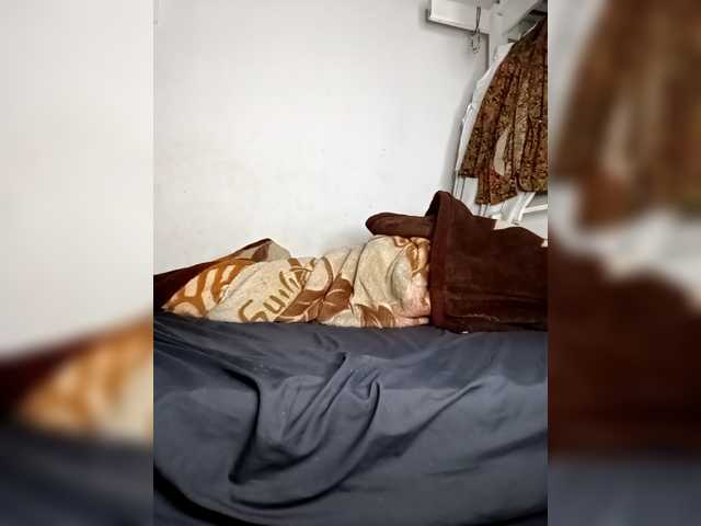 CleavageKING's BongaCams show and profile