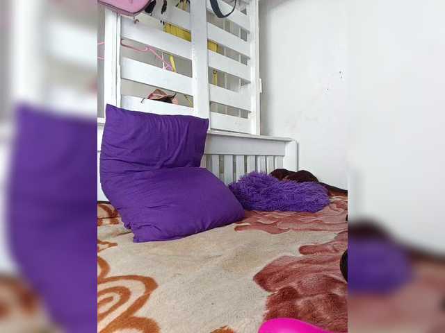 CleavageKING's BongaCams show and profile