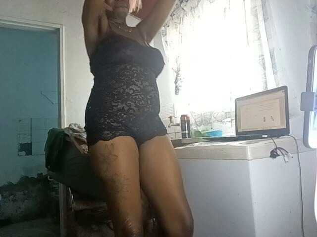 CleavageKING's BongaCams show and profile