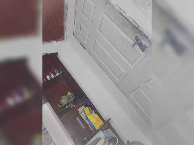 CleavageKING's BongaCams show and profile