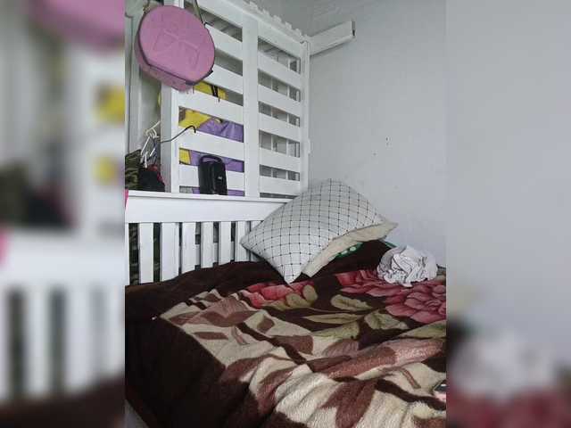 CleavageKING's BongaCams show and profile