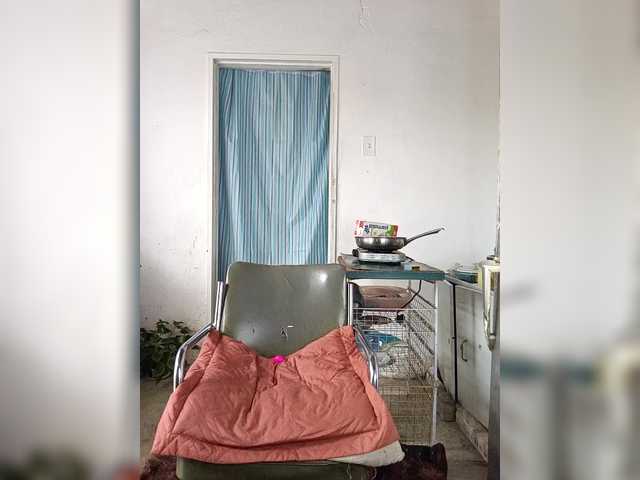 CleavageKING's BongaCams show and profile