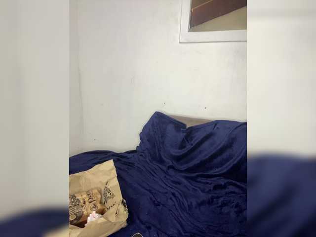 CleavageKING's BongaCams show and profile