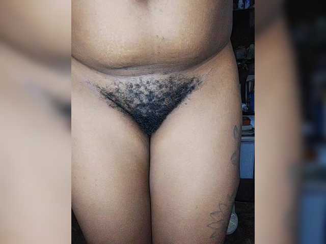 CleavageKING's BongaCams show and profile