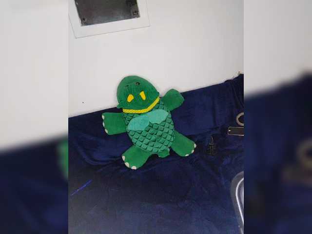 CleavageKING's BongaCams show and profile