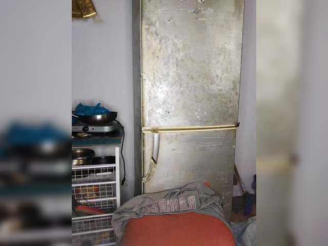 CleavageKING's BongaCams show and profile