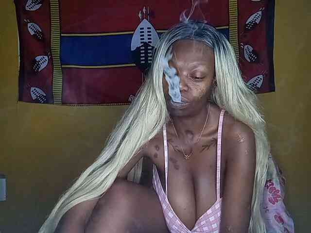 InstaG_TittyMonroe webcam
