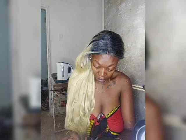 InstaG_TittyMonroe webcam