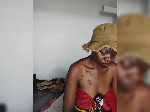 InstaG_TittyMonroe webcam