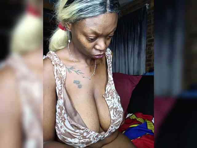 InstaG_TittyMonroe webcam