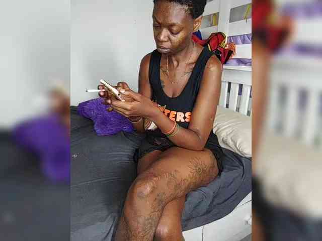 InstaG_TittyMonroe webcam