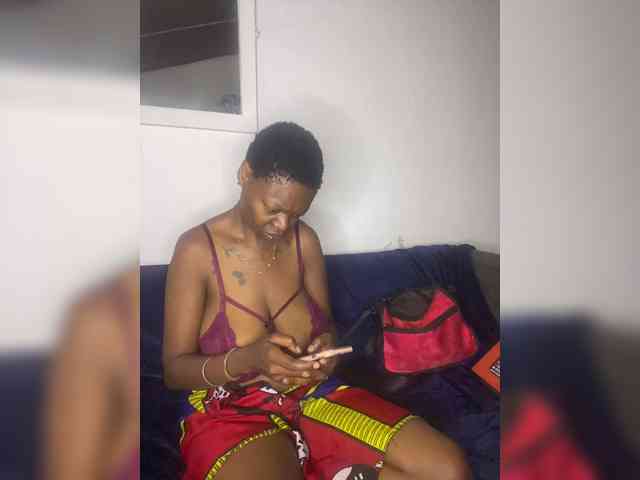 InstaG_TittyMonroe webcam