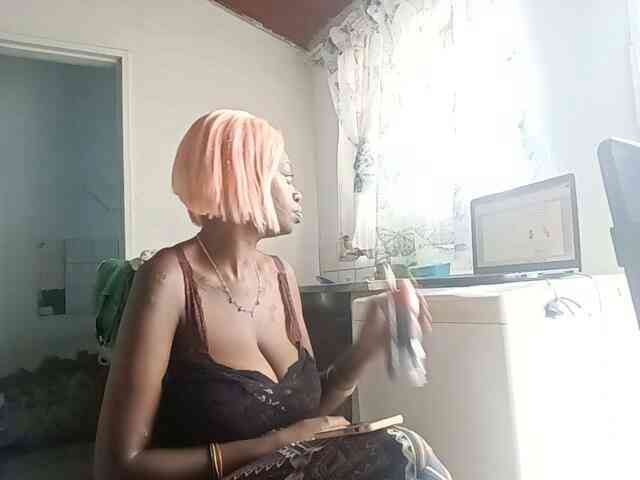 InstaG_TittyMonroe webcam