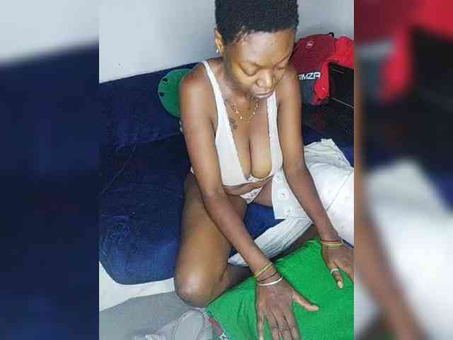 InstaG_TittyMonroe webcam