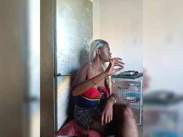 InstaG_TittyMonroe webcam