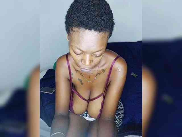 InstaG_TittyMonroe webcam