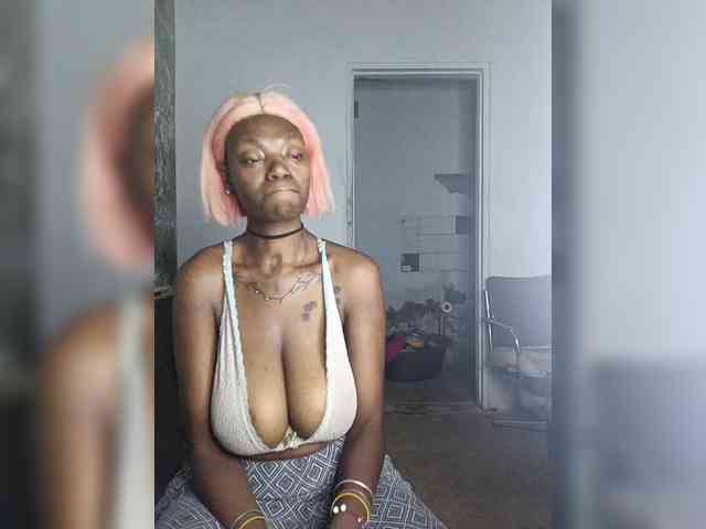 InstaG_TittyMonroe webcam