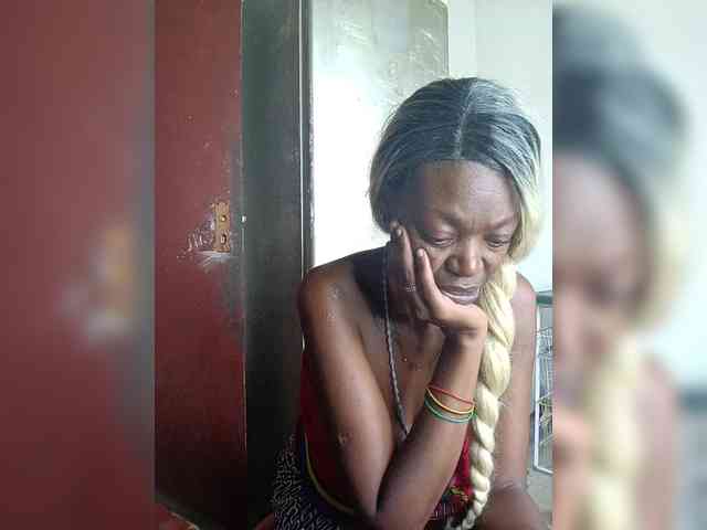 InstaG_TittyMonroe webcam