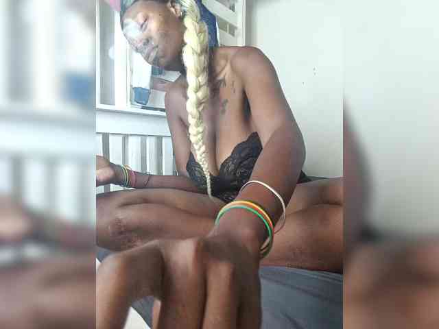 InstaG_TittyMonroe webcam