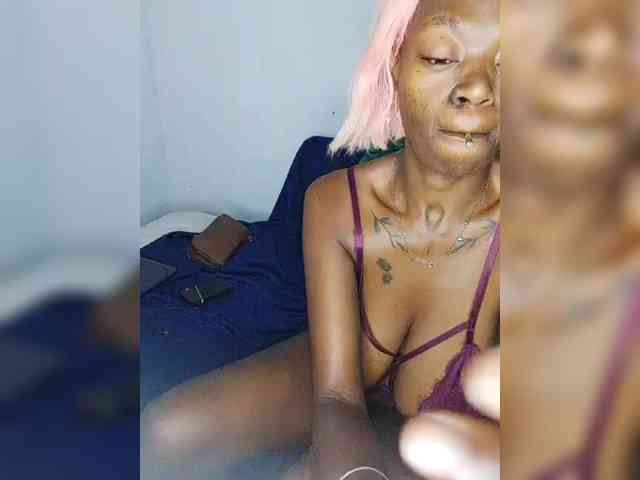 InstaG_TittyMonroe webcam