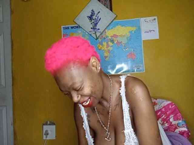 InstaG_TittyMonroe webcam