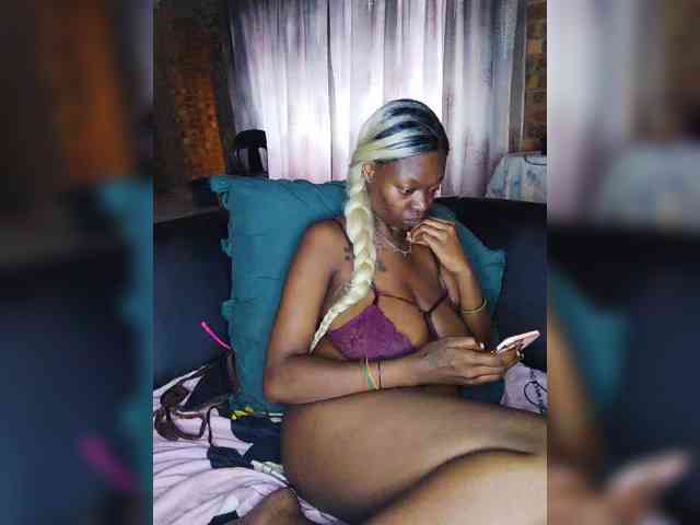 InstaG_TittyMonroe webcam