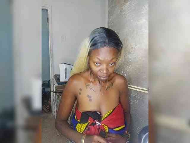 InstaG_TittyMonroe webcam