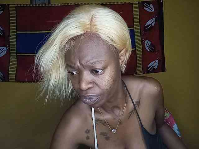 InstaG_TittyMonroe webcam