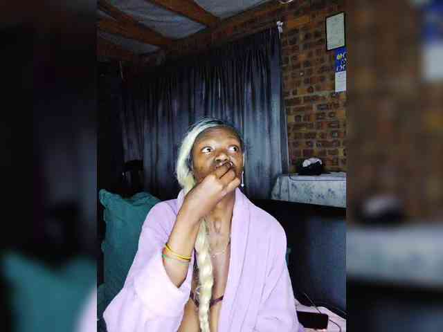 InstaG_TittyMonroe webcam