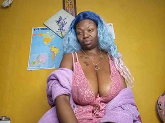InstaG_TittyMonroe webcam