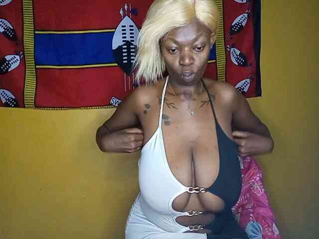 InstaG_TittyMonroe webcam