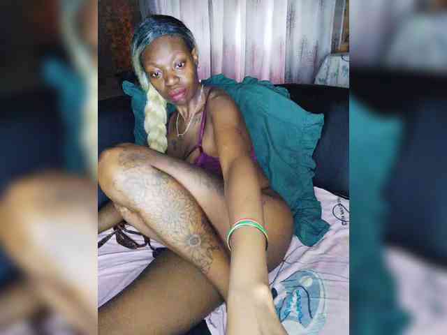 InstaG_TittyMonroe webcam